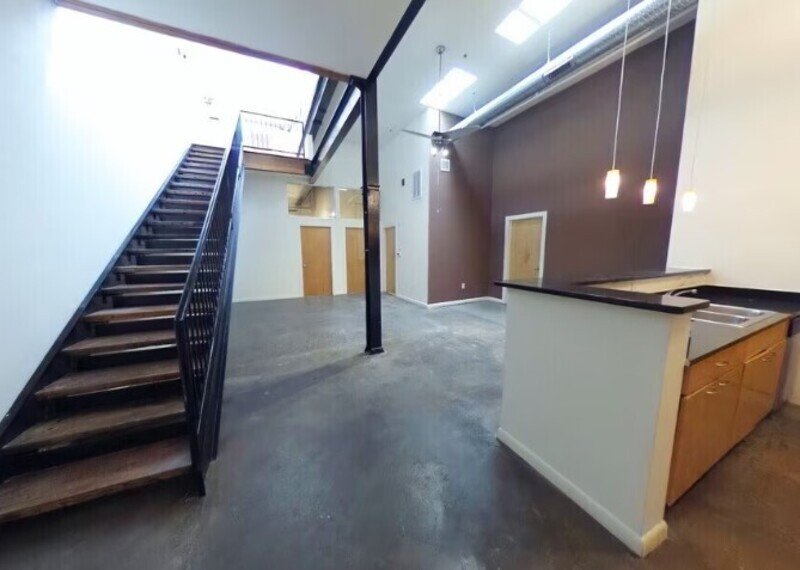 Bright property image