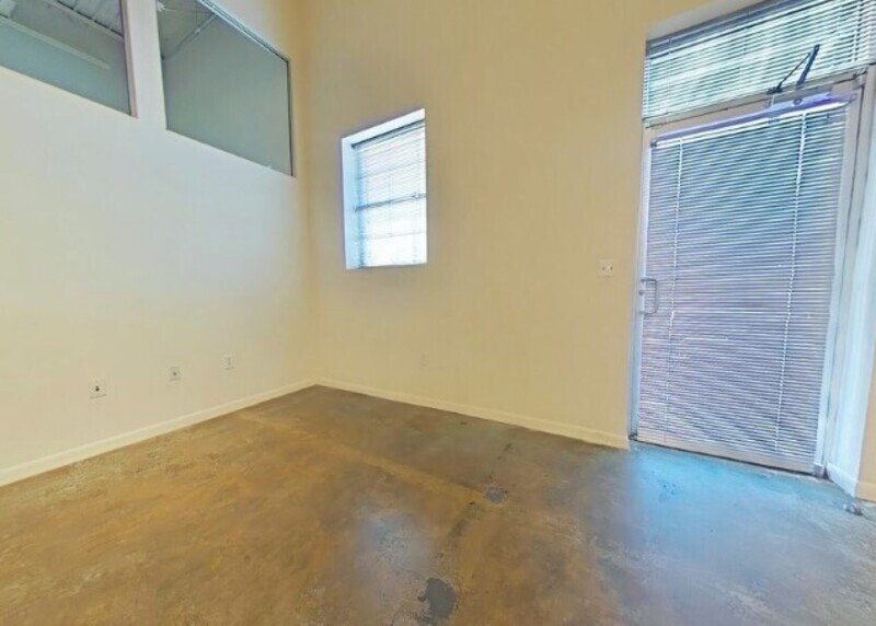 Bright property image