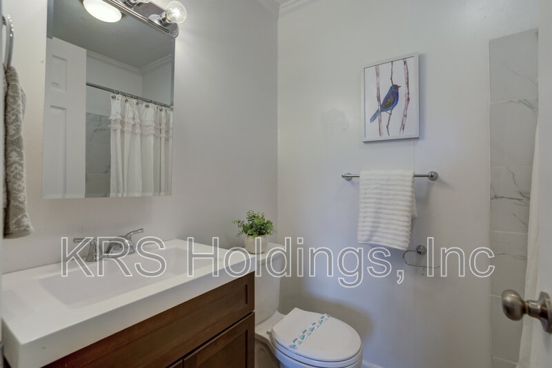 100$ OFF - Renovated 1BR | Utilities Included + Washer/Dryer property image
