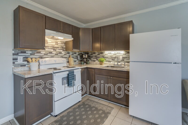 100$ OFF - Renovated 1BR | Utilities Included + Washer/Dryer property image