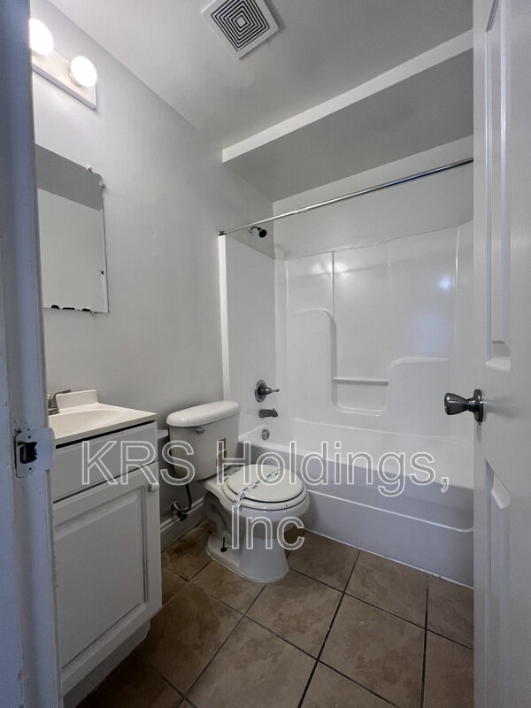 2102 Phaup st Unit A property image